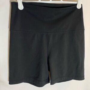 Yogalicious Lux Everyday 5” Black Biker Shorts, Size Large